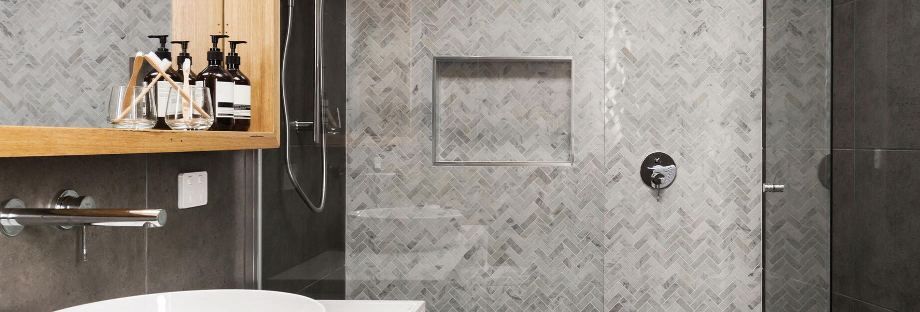 guides-conseils-sbd-baignoire-niche-murale-00