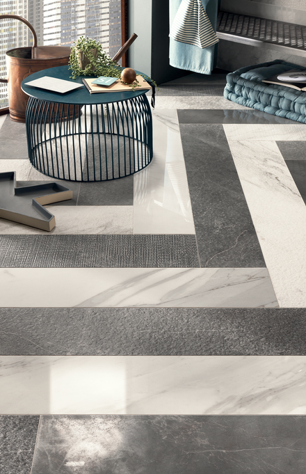 Pourquoi-faut-il-des-revêtements-adaptés-dans-une-salle-de-bains-PMR