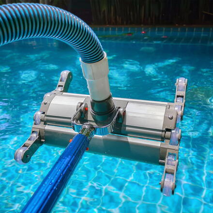 guides-conseils-bien-etre-bien-choisir-robot-piscine-01