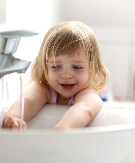 guides-conseils-sbd-baignoire-petite-sdb-01