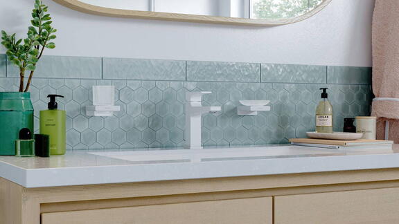 vasque et robinet blanc mat